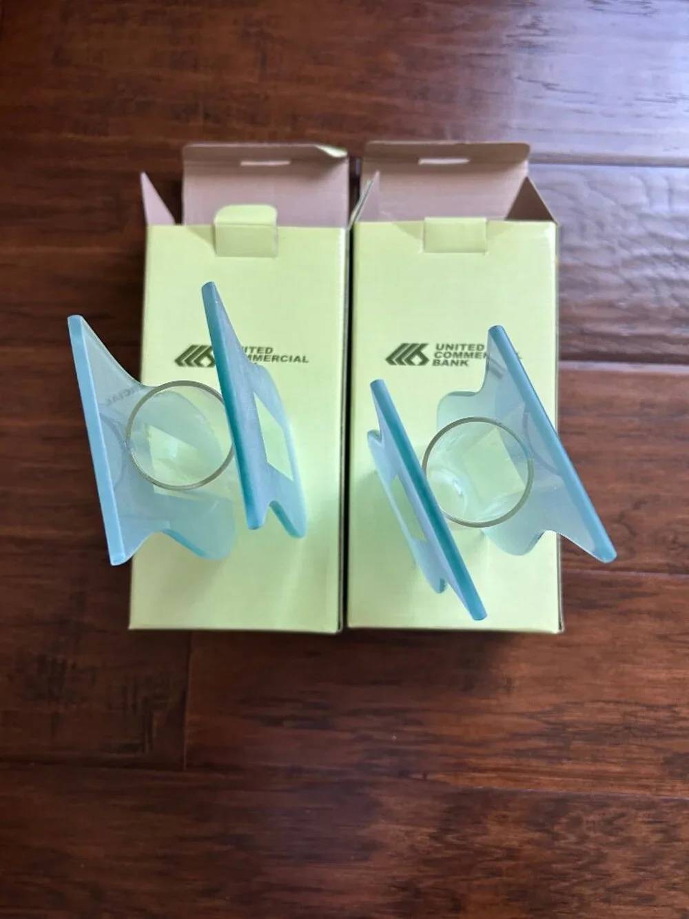 Pair of modern flower vases glass frosted display holders (2) NEW